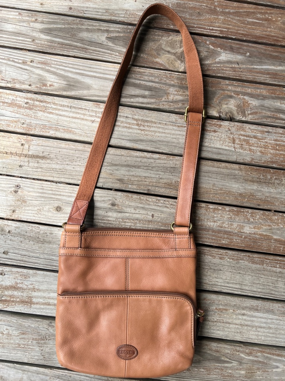 Fossil Morgan Traveler camel brown 
Leather Crossbody Bag